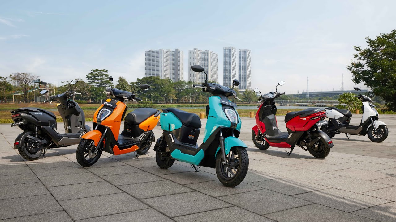Honda Icon e Electric Scooter: Flexible Charging & Weatherproof Riding