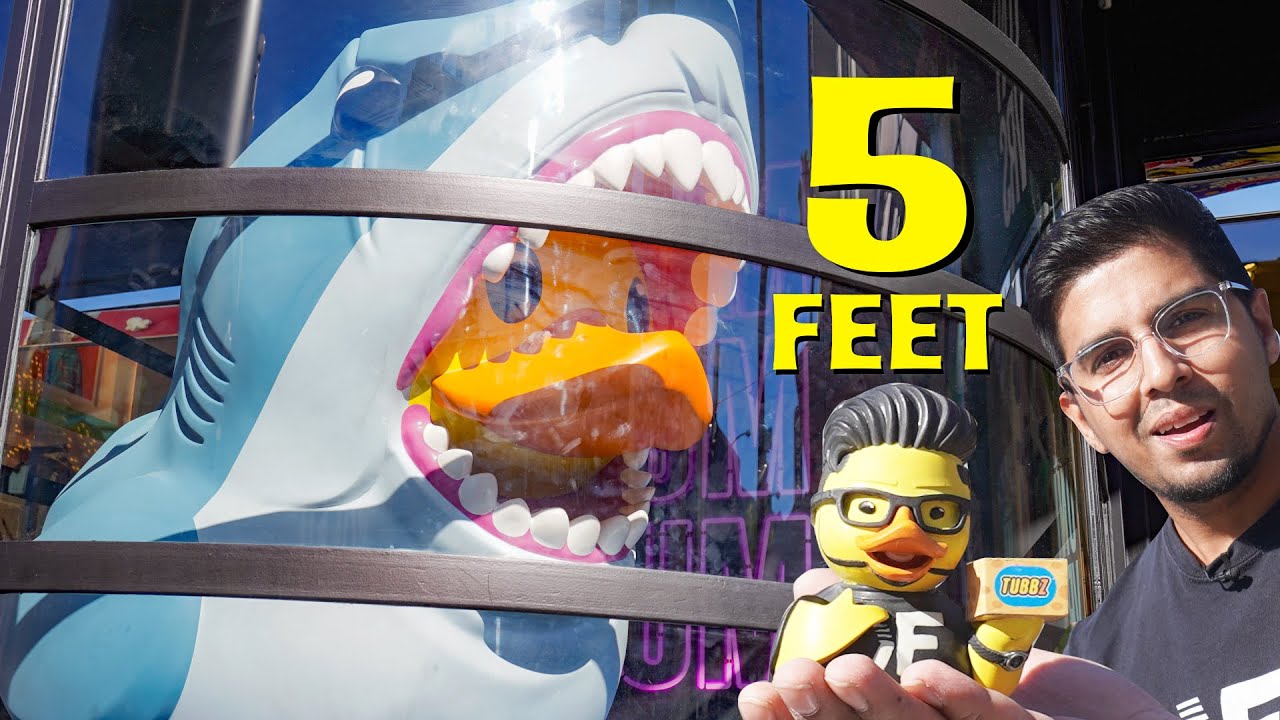 Universal CityWalk's Giant Tubs Display: Collector's Guide