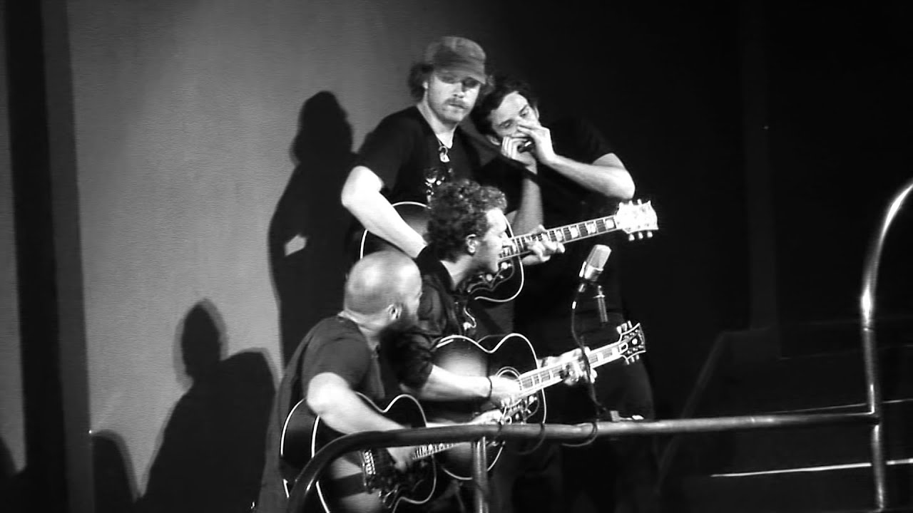 Unpacking the Journey Metaphor in Song Lyrics: Meaning & Insight