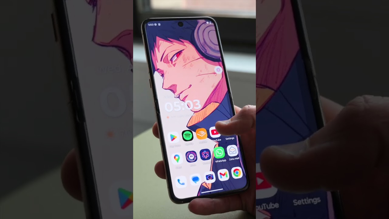 Motorola Razor 60 Ultra Review: Best Flip Phone 2025?