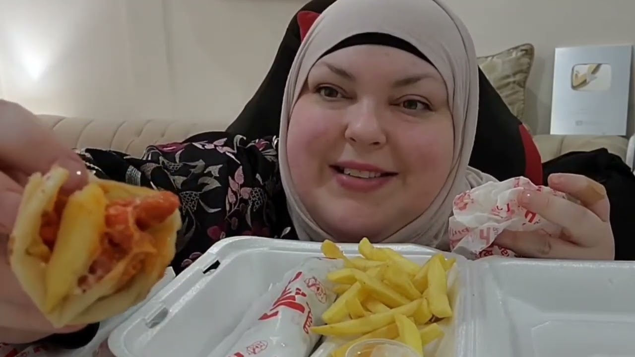 Shantal's Controversial Kuwait Mukbang: Food Culture & Drama Analysis