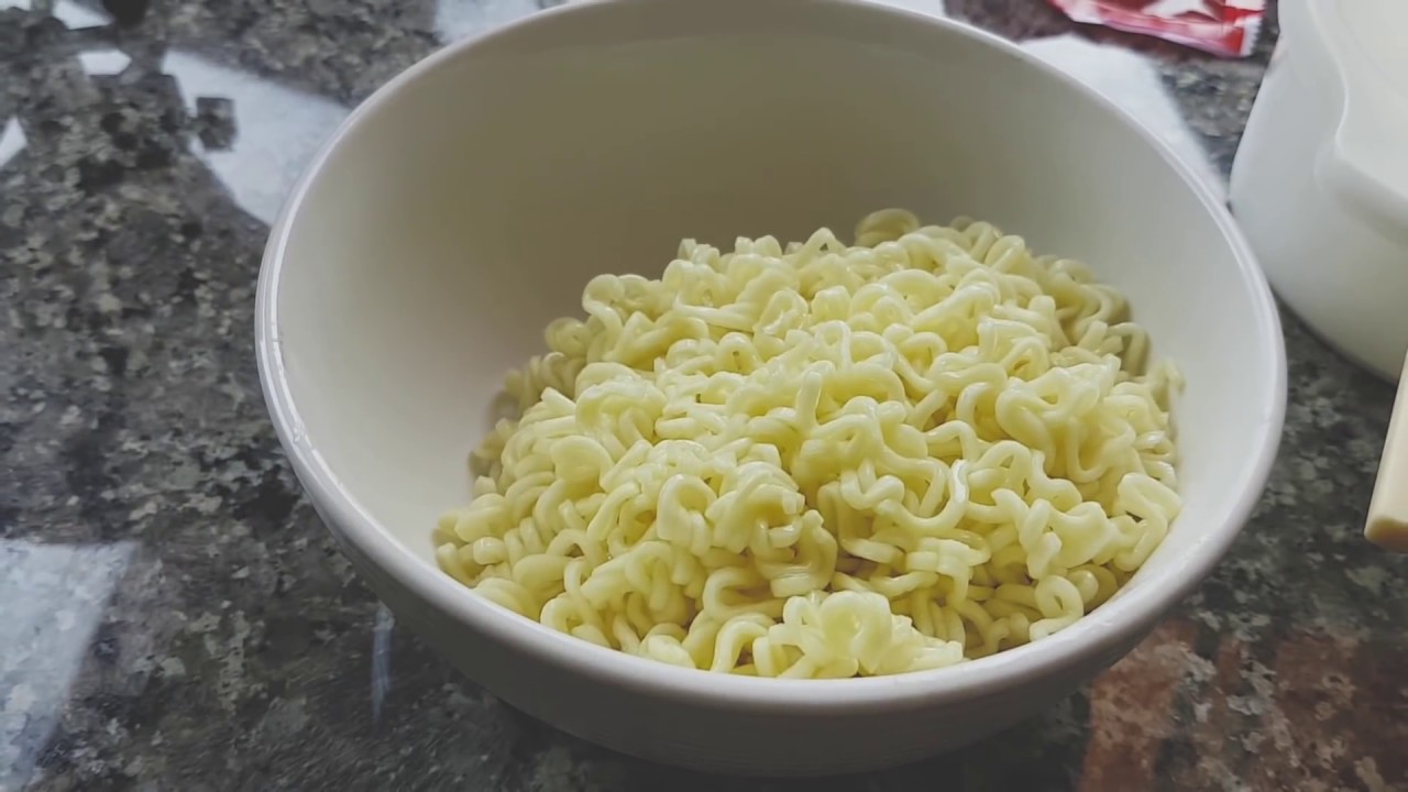 Spicy Noodle Mukbang & Life Q&A: Hair, Skincare, Language Insights