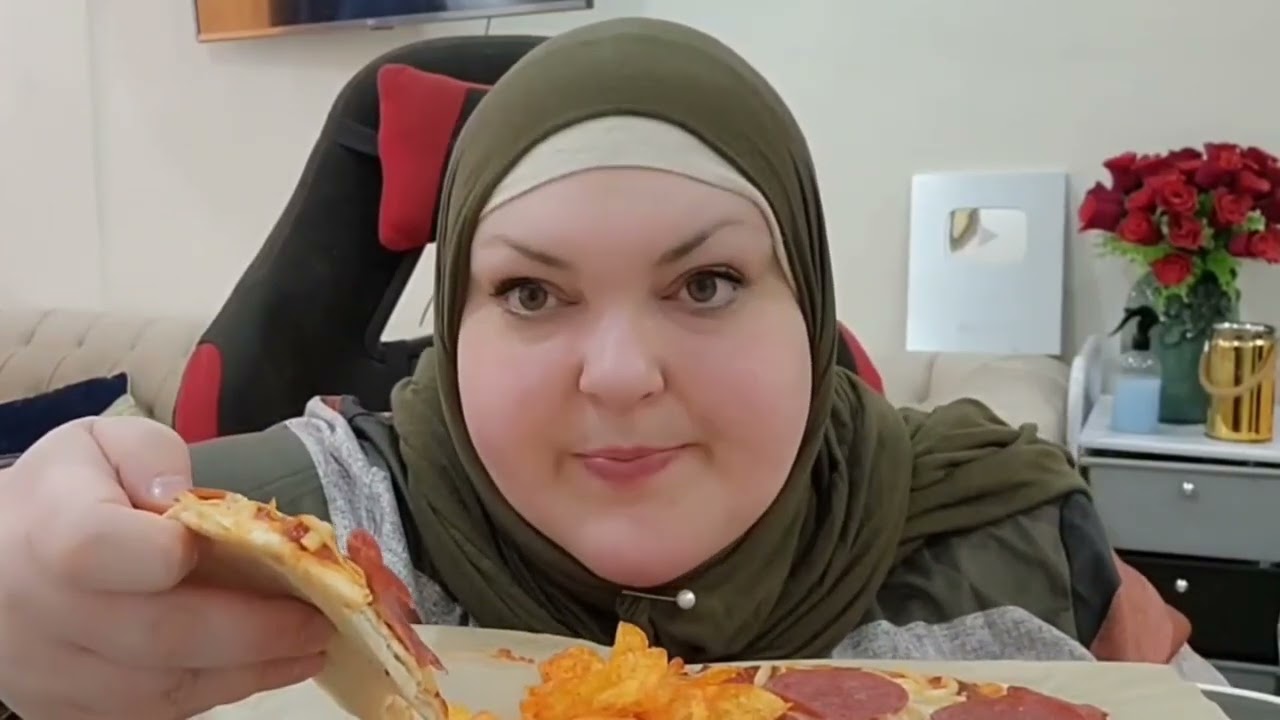 Easy Pita Pizza Recipe & Middle East Travel Safety Tips