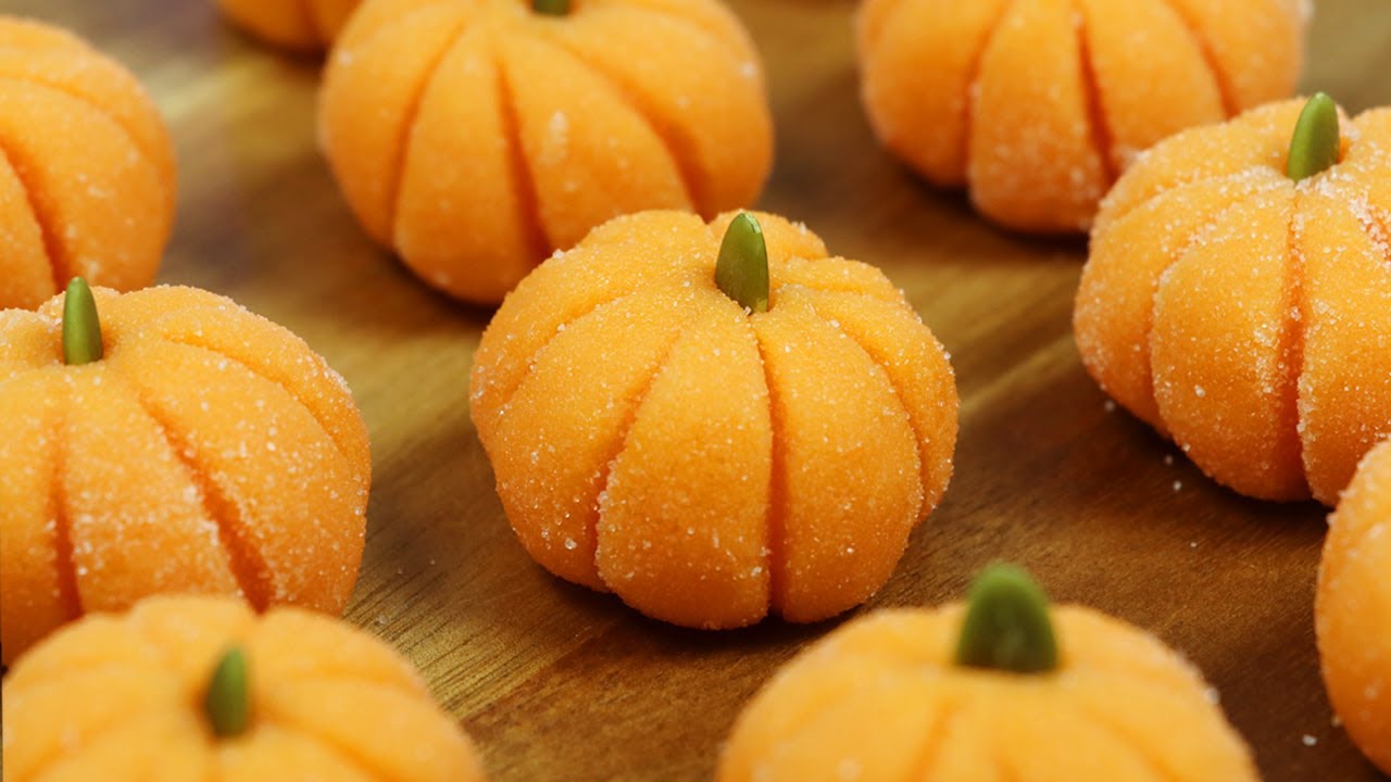 Easy Halloween Pumpkin Truffles & Meringue Cookies Recipe
