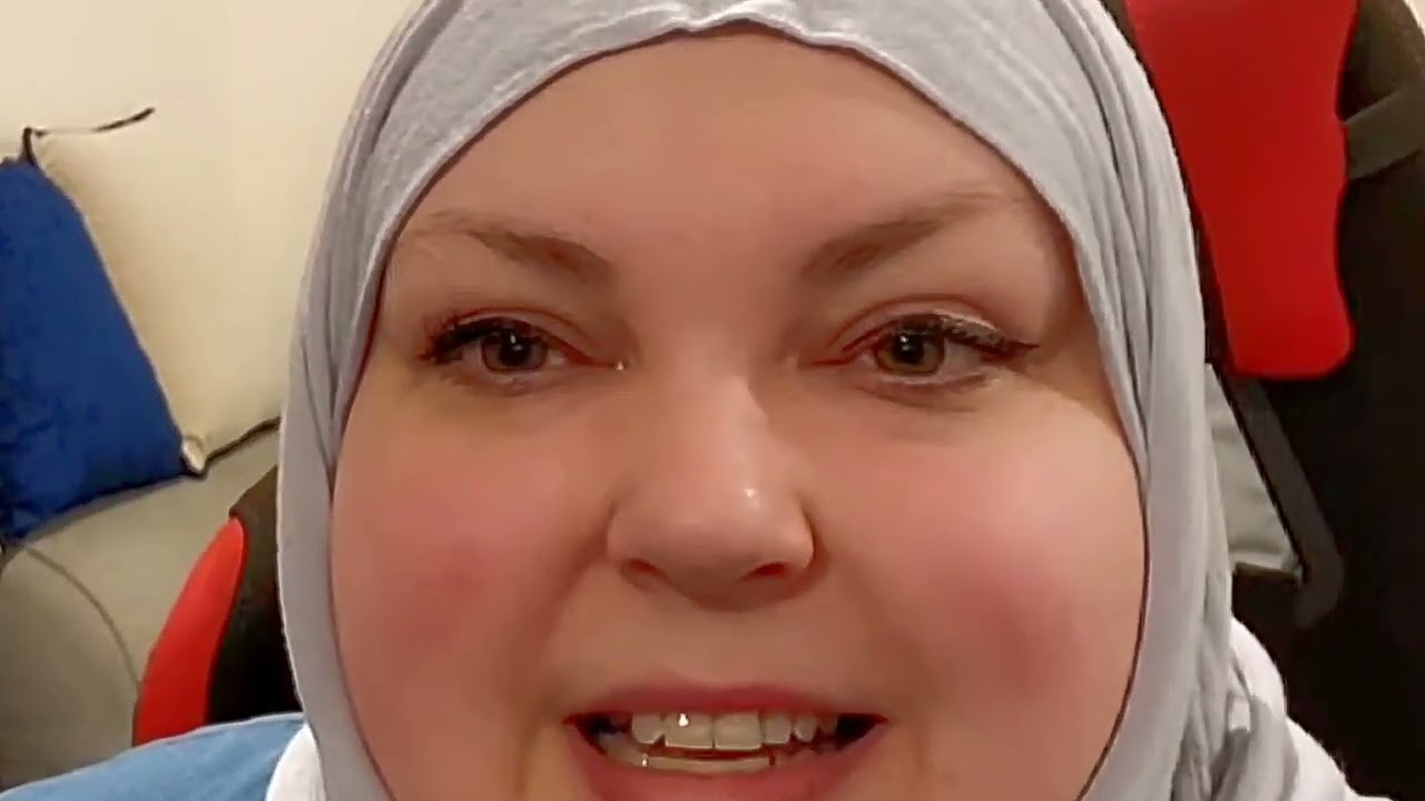 Foodie Beauty's Personal Growth Journey: Truth or Illusion?