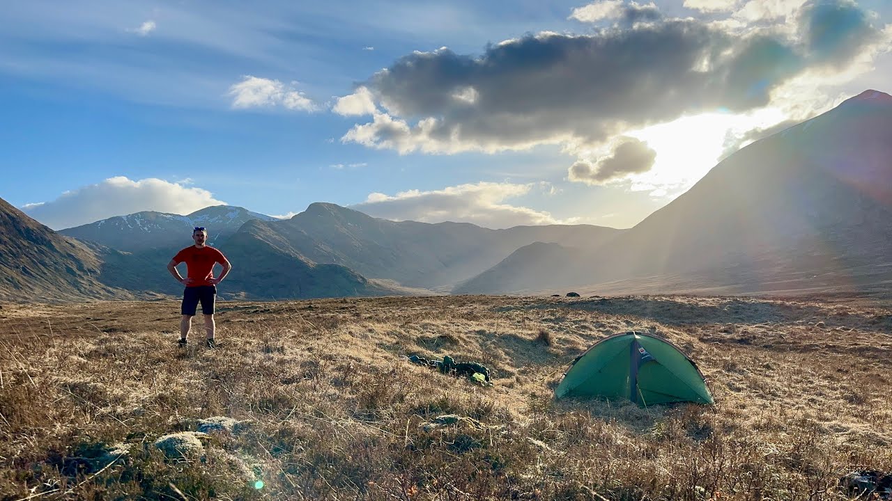 Scottish Wild Camping Mastery: Essential Highlands Guide