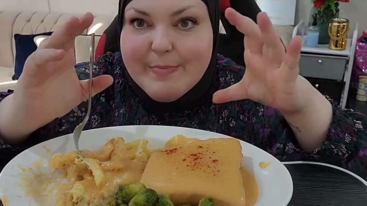 Authentic French-Canadian Hot Chicken Sandwich Recipe