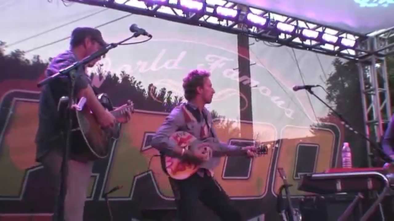 Coldplay's Secret Backyard Gig: Why Acoustic Sets Define Their Artistry