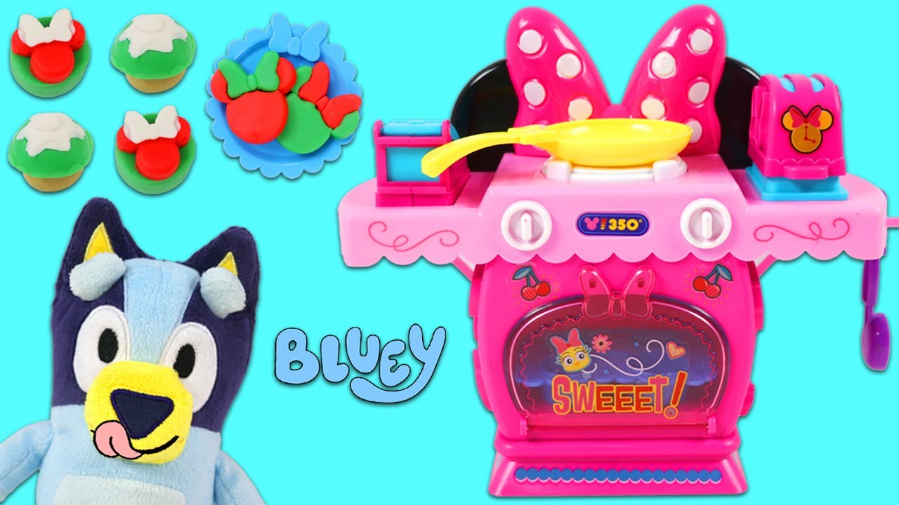 Festive Minnie Mouse Play-Doh Treats for Holiday Fun