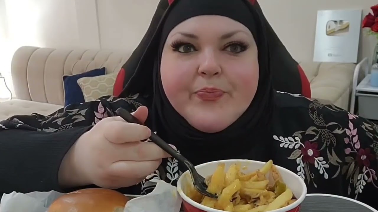 Fact-Checking Foodie Beauty's University Claims: Timeline Analysis