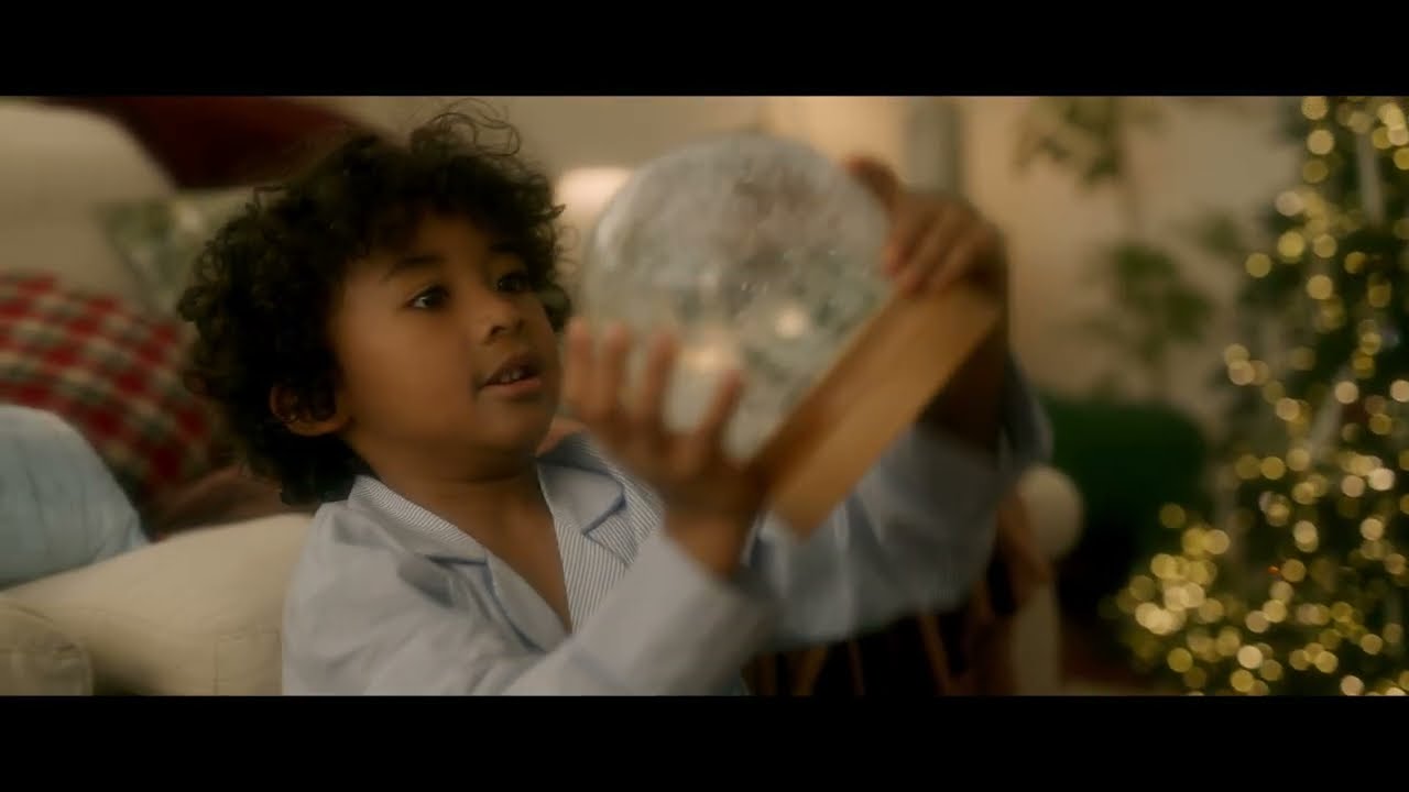 Create Magical Christmas Moments: Family Traditions Guide