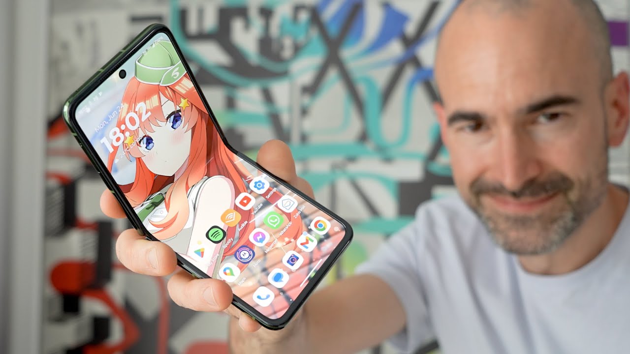 Motorola Razr 50 Ultra Review: Flip Phone Innovation Tested