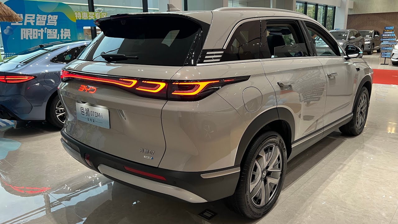 2025 BYD Seal 07 DMI Review: Hybrid Specs & Real Walkthrough