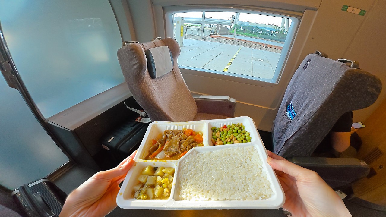 Premier Class Bullet Train Review: Guangzhou to Chongqing Experience