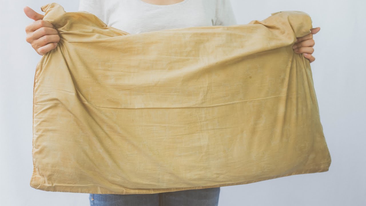 Proper Pillow Cleaning Guide: Remove Odors & Bacteria Safely