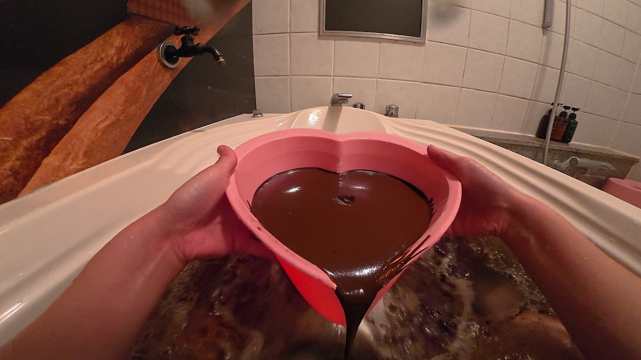 Inside Japan's Chocolate Bath Love Hotel: Full Experience Guide