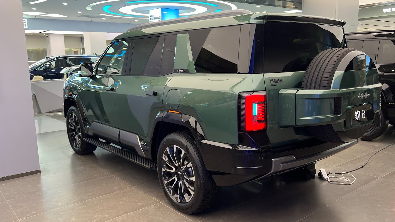 BYD Tang 8: 5-Seater vs 6/7-Seater Comparison Guide