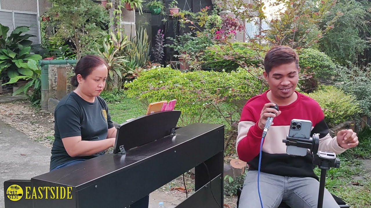 Santa Claus Song Psychology: Behavior & Cultural Impact