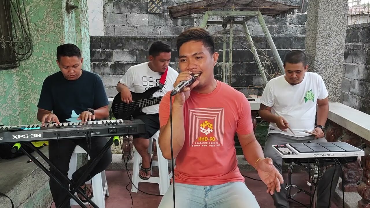 The Science Behind Getting Lost in Someone's Eyes: Love's Biological Magic