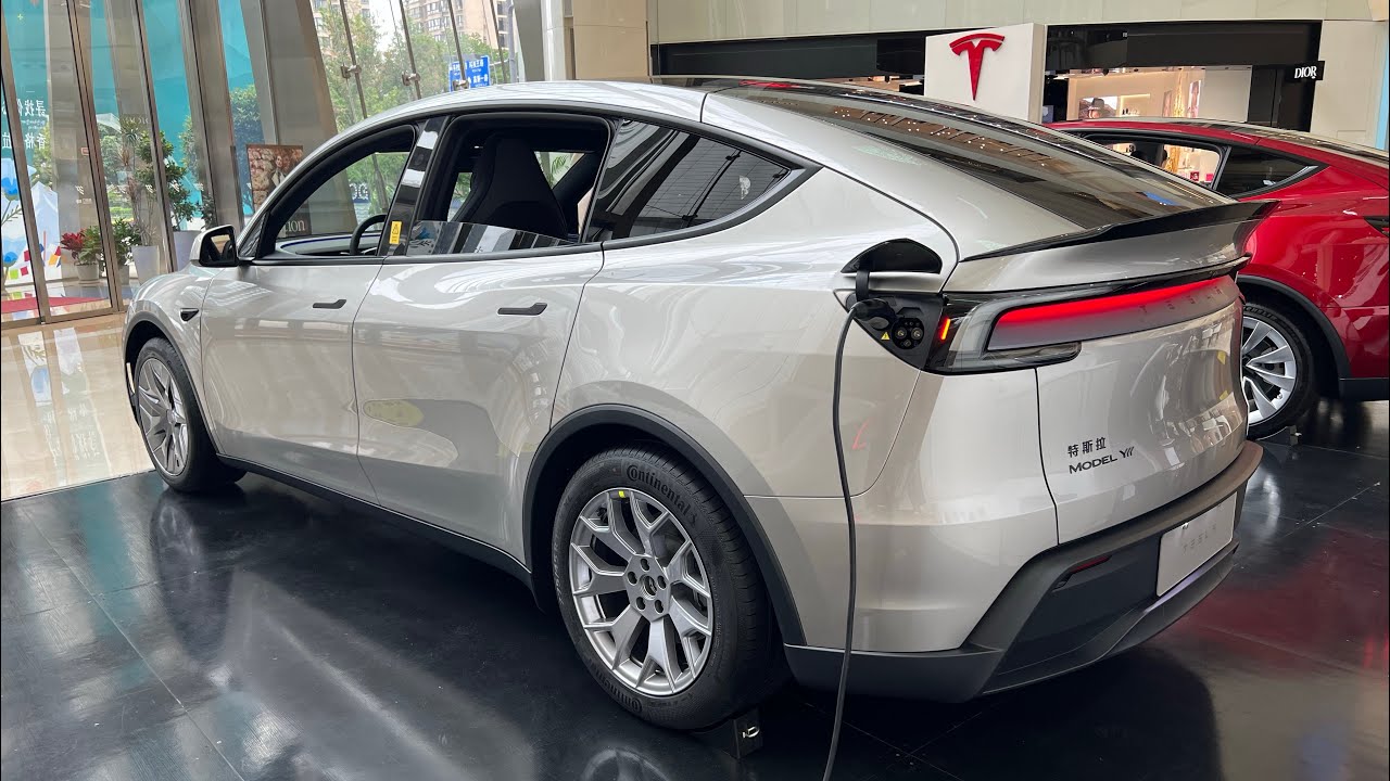 Tesla Model Y L vs. Neo ES8 2026: Best 6-Seater EV?