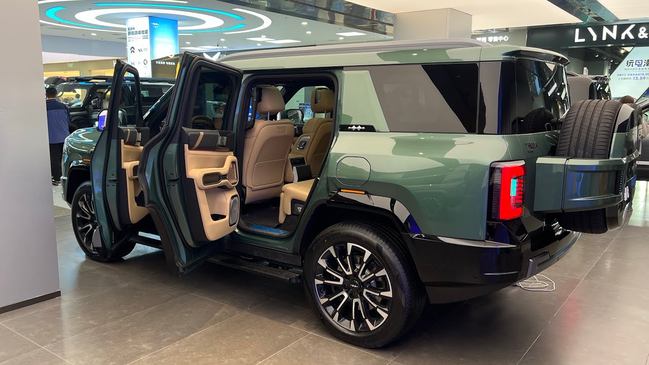 BYD Tang 8 Five-Seater Review: Key Changes vs 7-Seater