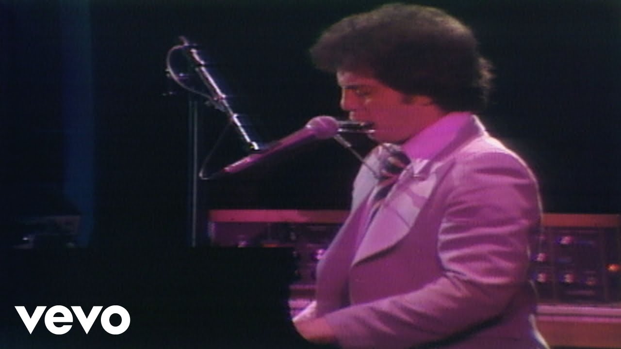 Piano Man Lyrics Meaning: Billy Joel's Timeless Storytelling Breakdown