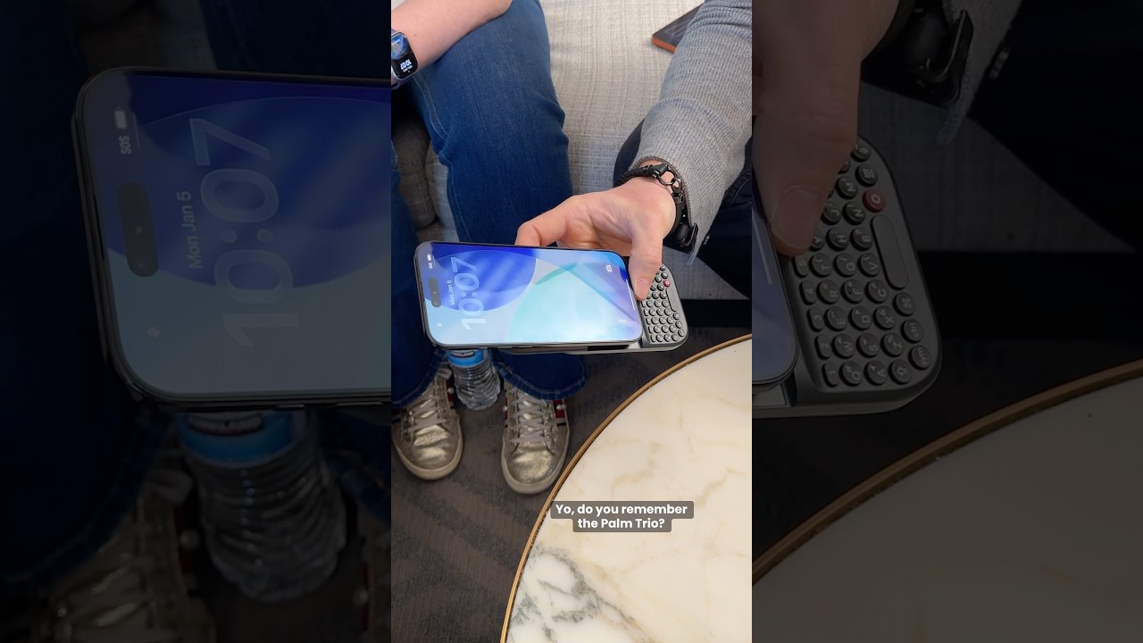 Clicks Power Keyboard Review: Magnetic Phone Accessory