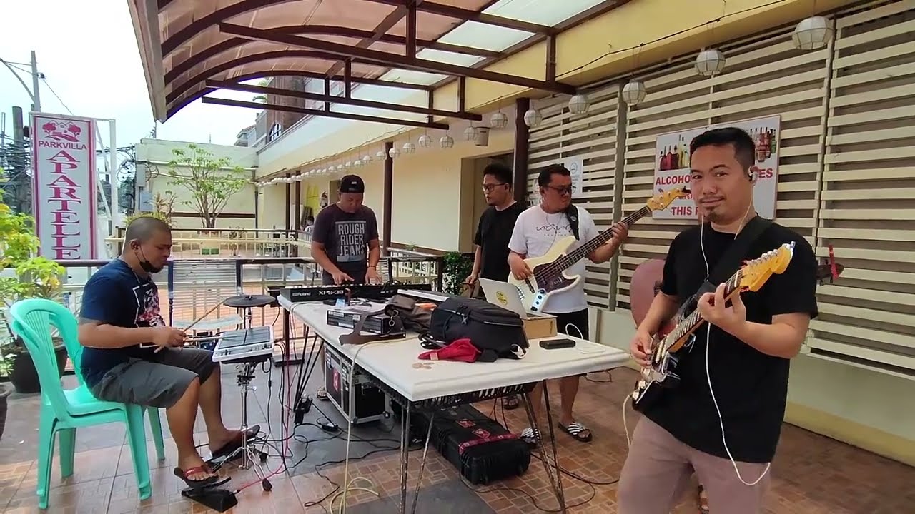 Why Everyday Objects Trigger Powerful Memories: Science Explained