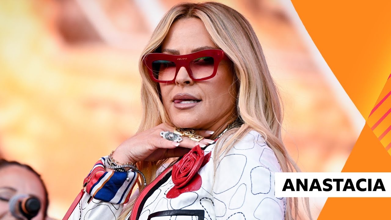 Anastasia Left Outside Alone Meaning: Lyrics Analysis & Impact