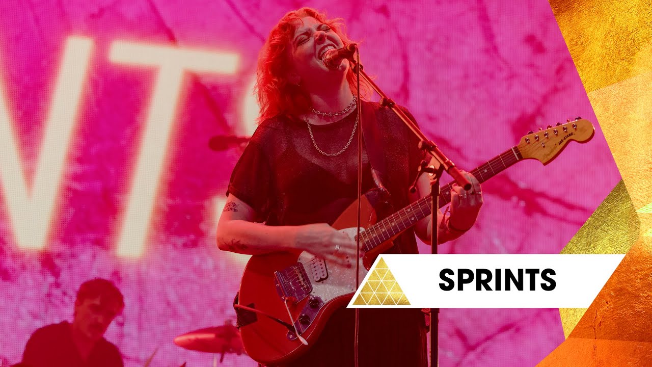 5 Toxic Relationship Signs in Song Lyrics & How to Heal