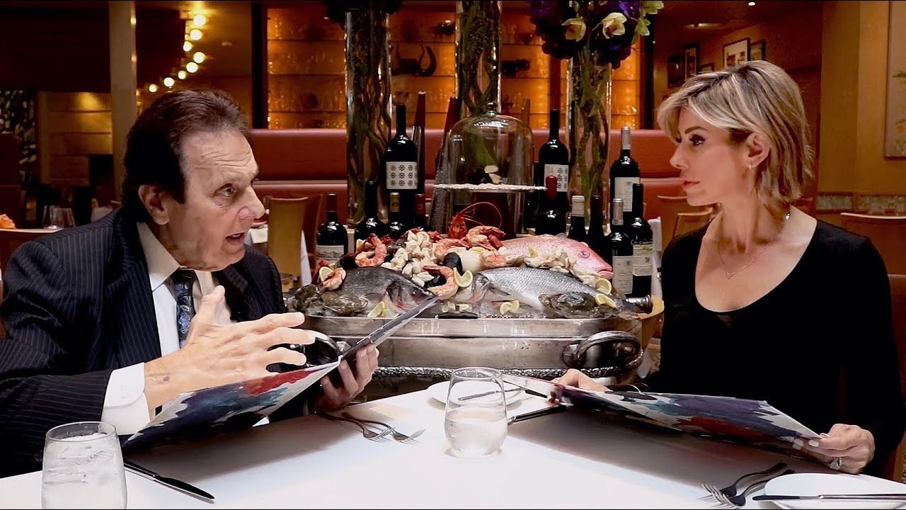 Healthy Restaurant Choices: Expert Tips from 54-Year Veteran