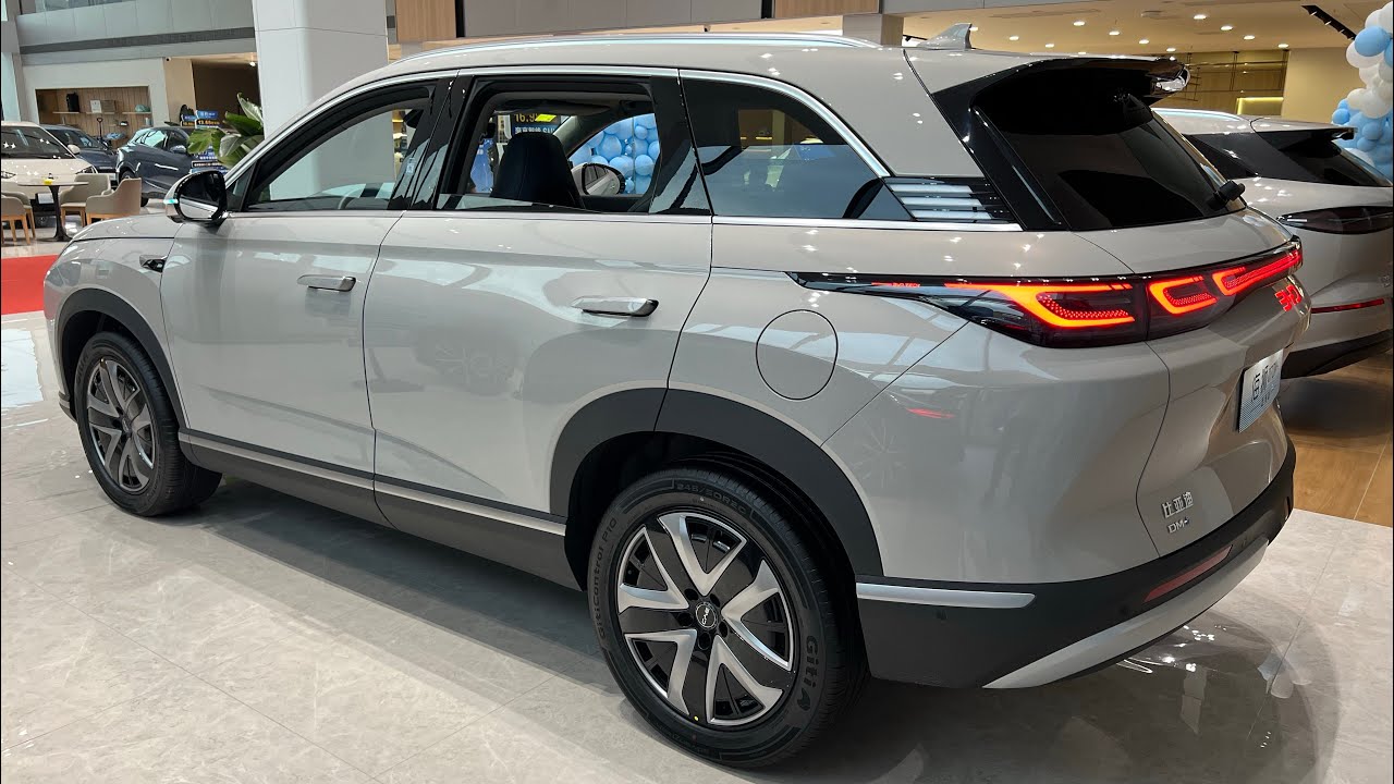 BYD Seal 07 DMI Hybrid Review: 1320km Range SUV Analysis